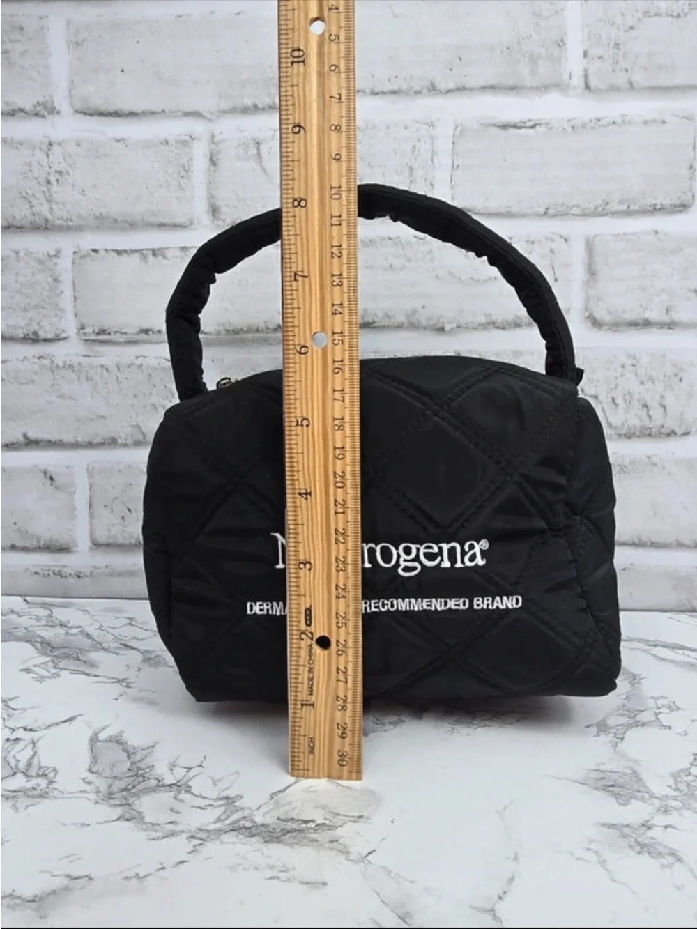 (New) Neutrogena Cosmetic Travel Bag/Makeup Bag Black Quilted With Handle